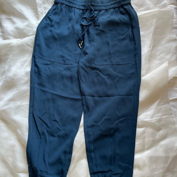 (RESERVED)Ann Taylor Highwaist joggers - Picture 3 of 6
